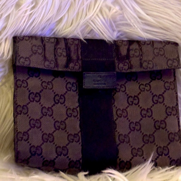 Authentic Gucci Mono Pouch! - Picture 6 of 9